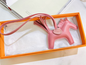 Luxury Womens Bag Charms Hermes Rodeo PM Touch Horse Charm in Pink A62PP160 AA157107