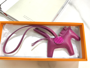 Luxury Womens Bag Charms Hermes Rodeo PM Touch Horse Charm in Purple A62PP160 AA157101