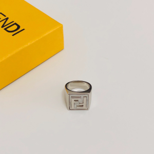 Luxury Womens Jewelry Fendi Silver Forever Fendi Signet Ring A39PP135 AA157033