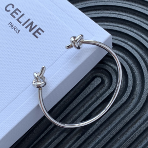 Luxury Womens Jewelry Celine Knot Extra Thin Bracelet A205PP150 AA157695