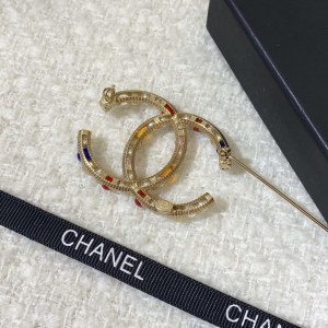 Luxury Womens Jewelry Chanel Multicolor Pearls CC Logo Brooch A205PP160 AA157713
