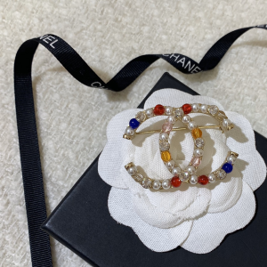 Luxury Womens Jewelry Chanel Multicolor Pearls CC Logo Brooch A205PP160 AA157713