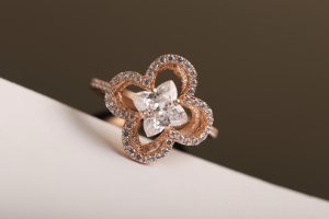 Louis Vuitton Les Ardentes Diamond Flower Ring 