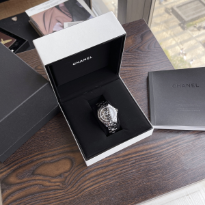 Luxury Womens Watches Chanel J12 Black Dial Ladies Watch 33MM A184PP2180 AA157635