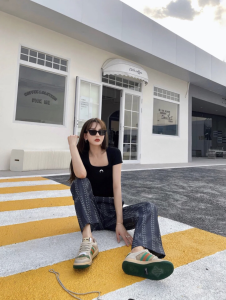 Luxury Womens Clothing Celine Triomphe Denim Black Pants SML A29PP580 AA157766