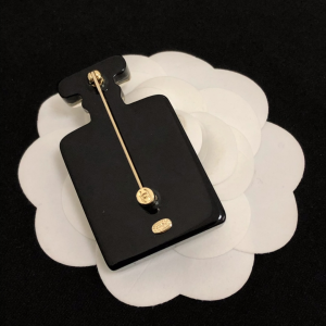 Luxury Womens Jewelry Chanel Bottle Brooch A39PP150 AA157768
