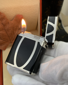 Luxury Womens Lighter ST Dupont Black Finish Lighter A168PP380 AA158853