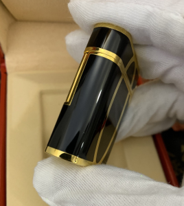 Luxury Womens Lighter ST Dupont Black Finish Lighter A168PP380 AA158854