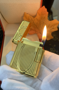 Luxury Womens Lighter ST Dupont Gold Finish Lighter A168PP380 AA158857