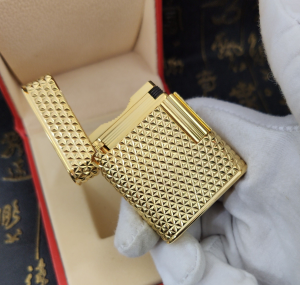 Luxury Womens Lighter ST Dupont Gold Finish Lighter A168PP380 AA158859