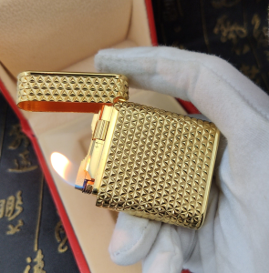 Luxury Womens Lighter ST Dupont Gold Finish Lighter A168PP380 AA158859