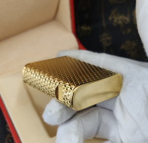 Luxury Womens Lighter ST Dupont Gold Finish Lighter A168PP380 AA158859
