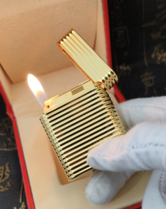 Luxury Womens Lighter ST Dupont Gold Finish Lighter A168PP380 AA158864
