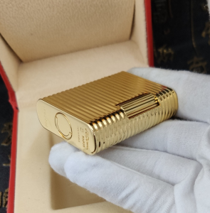 Luxury Womens Lighter ST Dupont Gold Finish Lighter A168PP380 AA158864