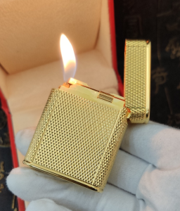 Luxury Womens Lighter ST Dupont Gold Finish Lighter A168PP380 AA158865