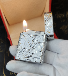 Luxury Womens Lighter ST Dupont Silver Finish Lighter A168PP380 AA158861