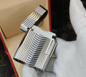 Luxury Womens Lighter ST Dupont Silver Finish Lighter A168PP380 AA158863