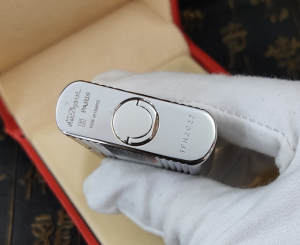 Luxury Womens Lighter ST Dupont Silver Finish Lighter A168PP380 AA158863