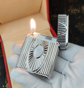 Luxury Womens Lighter ST Dupont Silver Finish Lighter A168PP380 AA158867