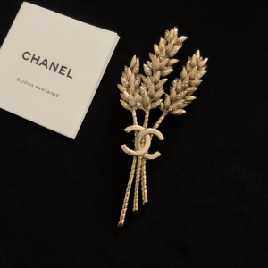 Luxury Womens Jewelry Chanel Brooch Chanel Gold Wheat CC Brooch A39PP140 AA159876
