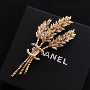 Luxury Womens Jewelry Chanel Brooch Chanel Gold Wheat CC Brooch A39PP140 AA159876