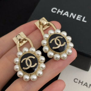 Chanel Earrings Chanel CC Pearls Flower Earrings 