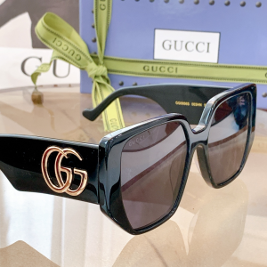 Gucci Luxury Sunglasses GG0956 