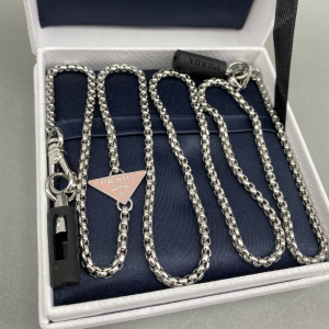 Prada Chain for AirPods and Airpods Pro Case 6202 Prada Chain for AirPods and Airpods Pro Case 6202