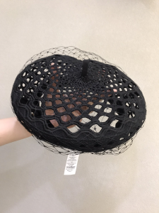 Luxury Womens Hat Dior Mesh Beret with Veil in Black Cotton A154PP580 AA161357