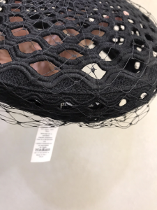 Luxury Womens Hat Dior Mesh Beret with Veil in Black Cotton A154PP580 AA161357
