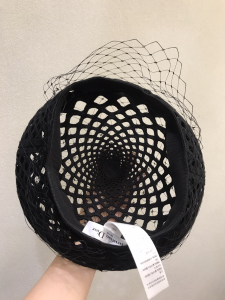 Luxury Womens Hat Dior Mesh Beret with Veil in Black Cotton A154PP580 AA161357