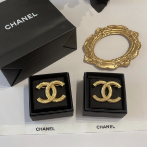 Luxury Womens Jewelry Chanel Brooch Chanel Vintage Gold CC Brooch A152PP120 AA161344