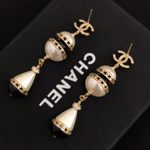 Luxury Womens Jewelry Chanel Earring Chanel Crystal CC Drop Earring A39PP140 AA161578