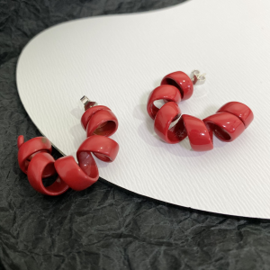 Luxury Womens Jewelry Bottega Veneta Turn Hoop Earrings in Red A152PP140 AA162142