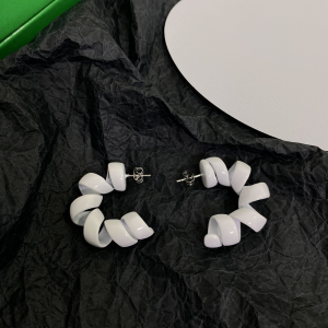 Luxury Womens Jewelry Bottega Veneta Turn Hoop Earrings in White A152PP140 AA162140