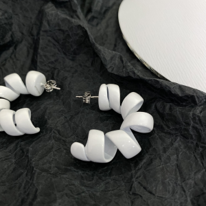 Luxury Womens Jewelry Bottega Veneta Turn Hoop Earrings in White A152PP140 AA162140