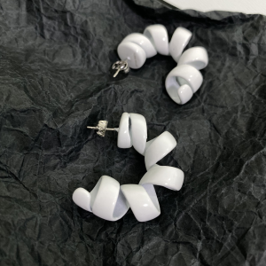 Luxury Womens Jewelry Bottega Veneta Turn Hoop Earrings in White A152PP140 AA162140