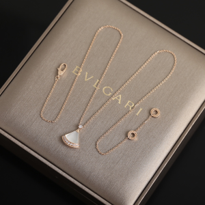 Bvlgari Bulgari Divas Dream Necklace White 