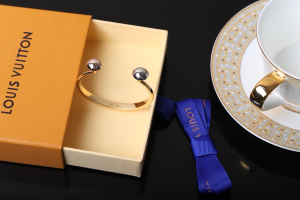 Louis Vuitton Studdy Open Bangle Bracelet 