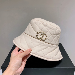 Luxury Womens Hats Chanel White Cannage Chain CC Bucket Hat A144PP100 AA162918