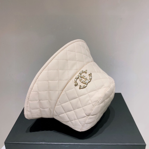 Luxury Womens Hats Chanel White Cannage Chain CC Bucket Hat A144PP100 AA162918