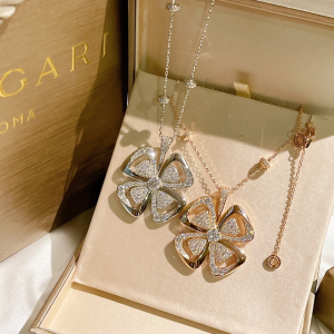 Luxury Womens Jewelry Bvlgari Fiorever Pedant Necklace A152PP160 AA163250