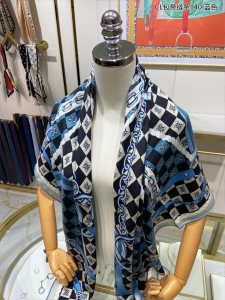 Luxury Womens Scarf Celine Triomphe Silk Scarf in Blue 140x140CM A151PP300 AA162952
