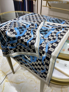 Luxury Womens Scarf Celine Triomphe Silk Scarf in Blue 140x140CM A151PP300 AA162952