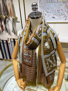 Luxury Womens Scarf Fendi Green Silk Scarf 110x200CM A151PP260 AA162927