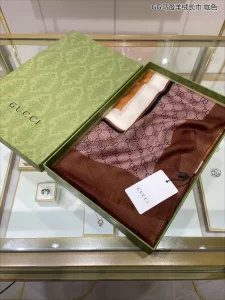 Luxury Womens Scarf Gucci GG Jacquard Silk Scarf in Brown 110x200CM A151PP260 AA162964
