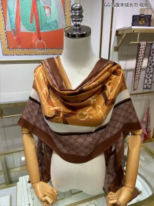 Luxury Womens Scarf Gucci GG Jacquard Silk Scarf in Brown 110x200CM A151PP260 AA162964