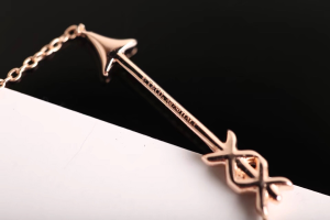 Luxury Womens Jewelry Tiffany Crystals Arrow Pendant Necklace A205PP230 AA163357