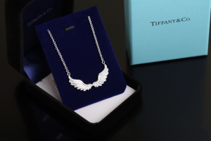 Luxury Womens Jewelry Tiffany Crystals Wings Shape Pendant Necklace A205PP120 AA163355