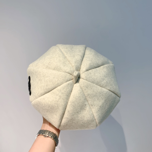 Luxury Womens Hats Celine White Wool Classic French Beret Hat A190PP100 AA163871